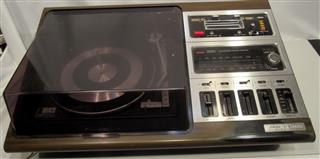 VINTAGE ZENITH ALLEGRO TURN TABLE EIGHT TRACK AM FM TUNER SOUND SYSTEM - VINTAGE